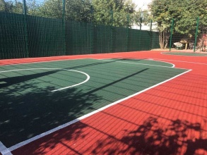 Забор на спортивную площадку 52 метра фото недорого