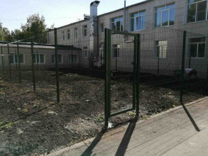 3D заборы для школы 15 метров фото в Свердловском