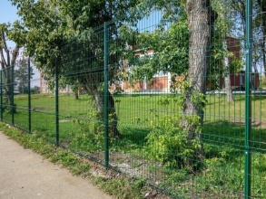 3D заборы для школы 90 метров фото в Свердловском